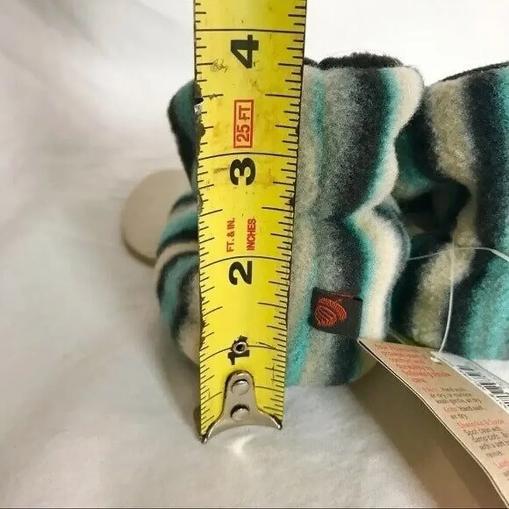 Acorn NWT 6-12 Months Striped Fleece Booties Comfort Non-Slip Machine Washable